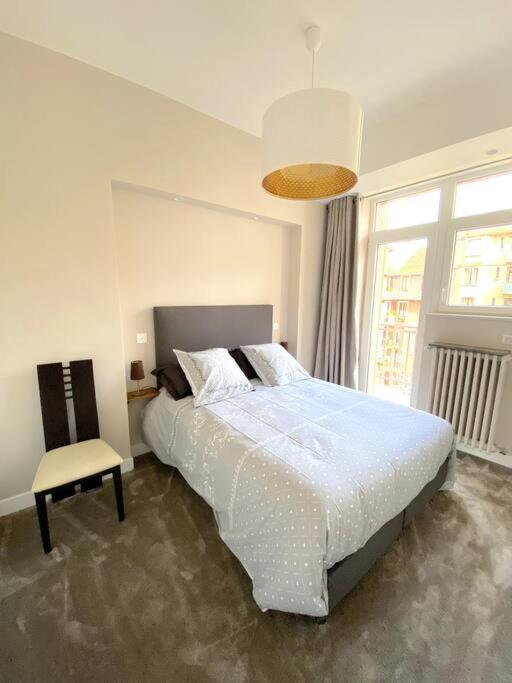 T3 De 73 M2 , Garage , Vue Montagnes Et Chateau Appartement