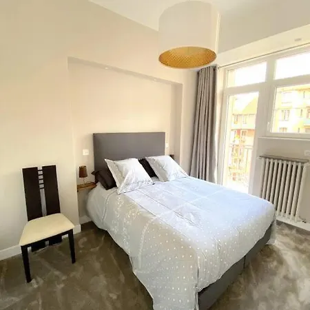 T3 De 73 M2 , Garage , Vue Montagnes Et Chateau Annecy Buitenkant foto